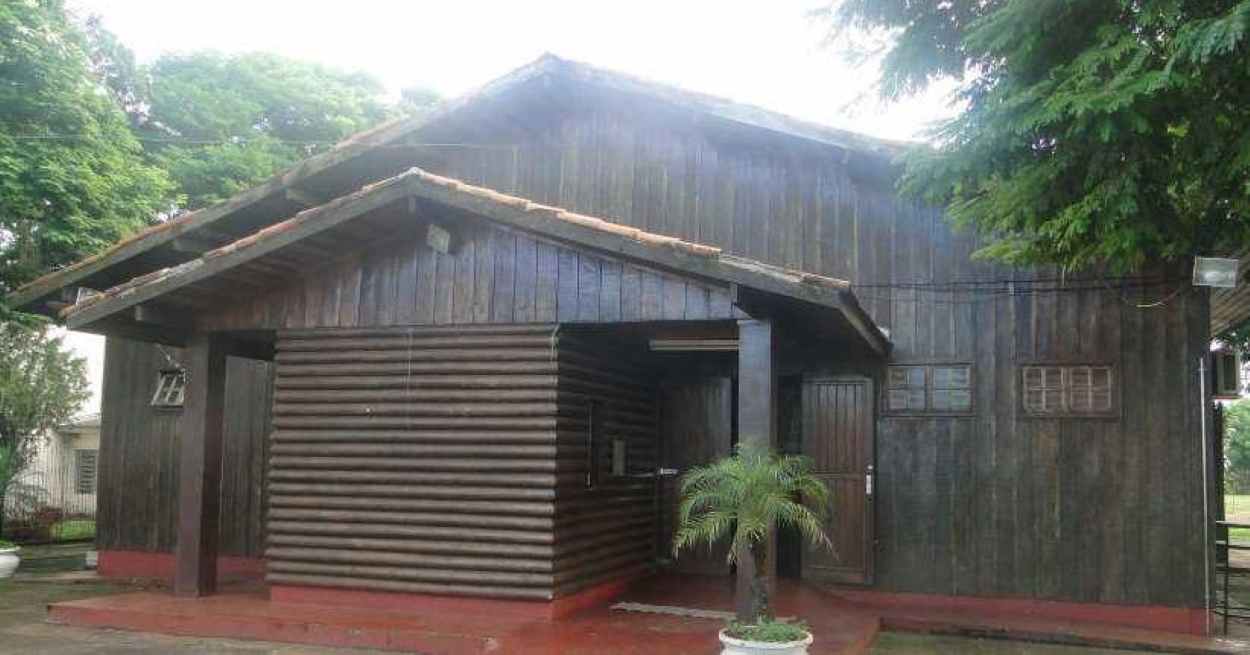 Câmara realiza sessão itinerante no Teatro Barracão nesta terça-feira
