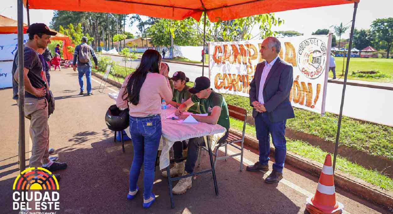 Ciudad del Este promove campanha para incentivar uso do capacete