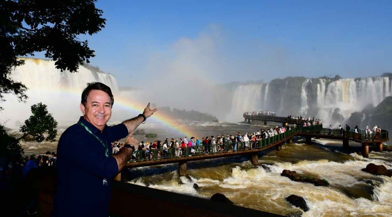 Cataratas do Iguaçu recebe 38 mil visitantes em feriadão de maior movimento pós-pandemia