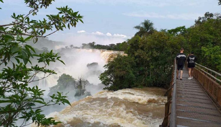 Chuva levou ao fechamento de todas as trilhas do lado argentino, não apenas a da Garganta do Diabo. Foto: Gentileza/Parque Nacional Iguazú (Arquivo)