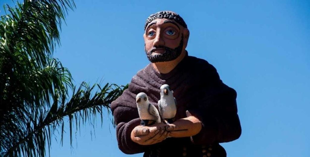 São Francisco de Assis em bairro de Foz do Iguaçu lembra opção pelos pobres e natureza