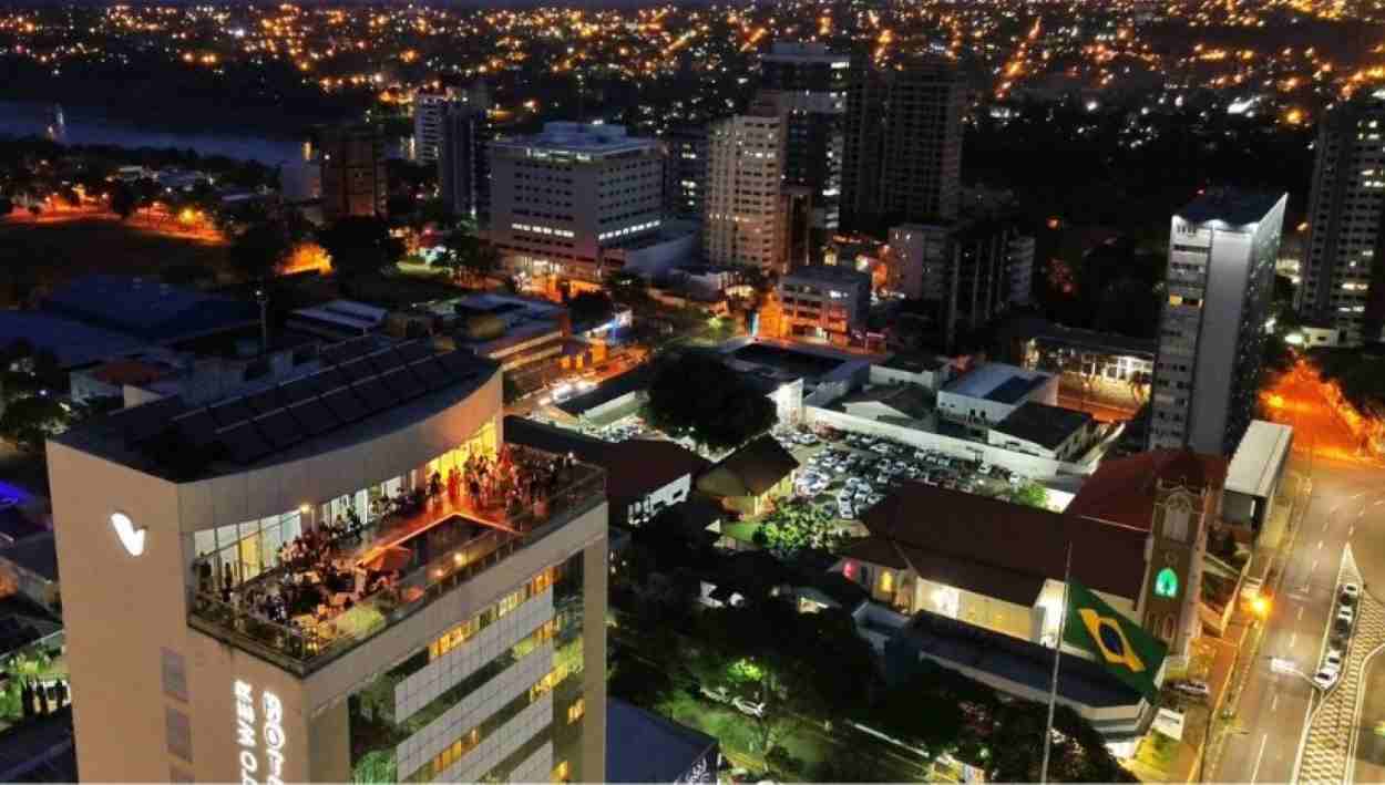 Sky Bar Rooftop promove o melhor Halloween com vista espetacular de Foz do Iguaçu