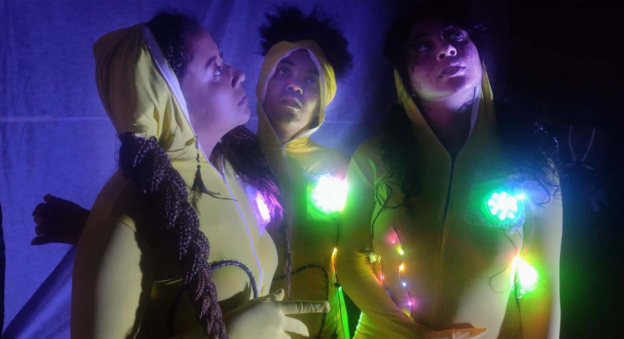 “A Sociedade dos Anticorpos”: espetáculo comenta sobre pandemia e explosão cultural