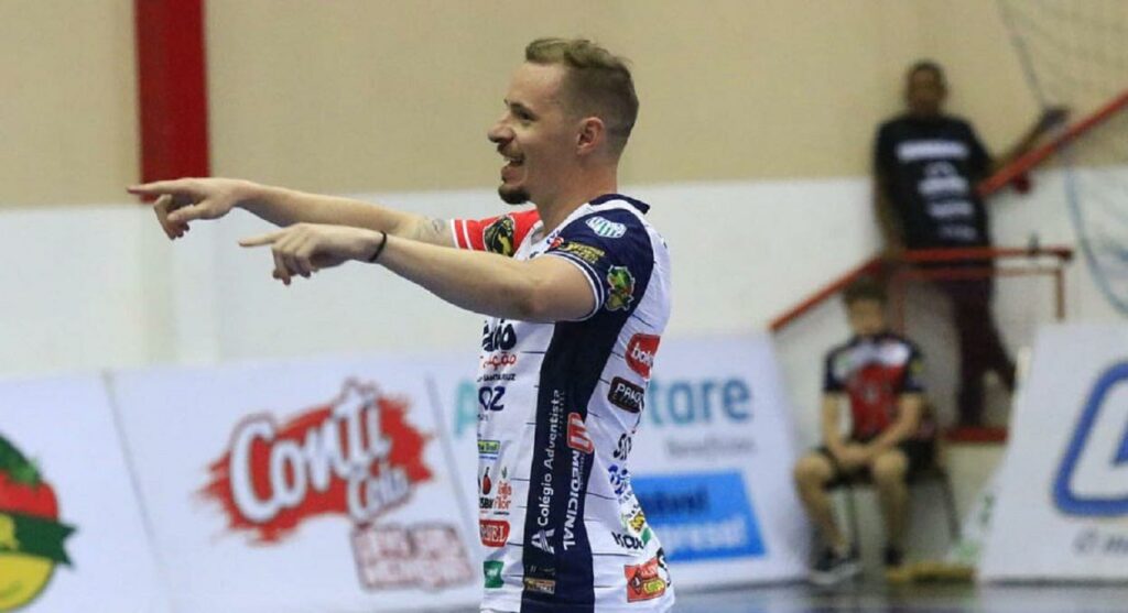 Foz Cataratas perde jogo de ida das quartas de final da Série Ouro