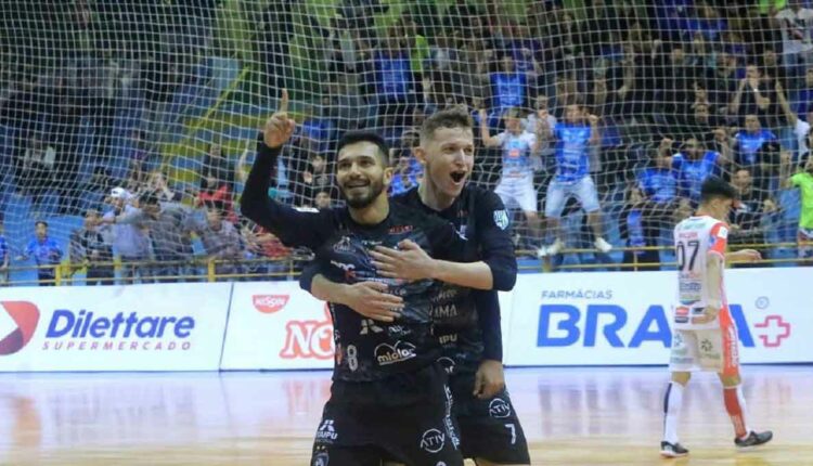 Adversário sairá do confronto entre Cascavel e Guarapuava. Foto: Nilton Rolin/Foz Cataratas Futsal