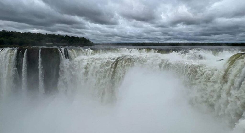 Argentina comunica reabertura da passarela da Garganta do Diabo