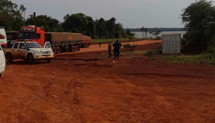 Puerto Indio é o principal ponto de escoamento de produtos agrícolas na margem paraguaia do lago de Itaipu. Foto: Gentileza/La Nación