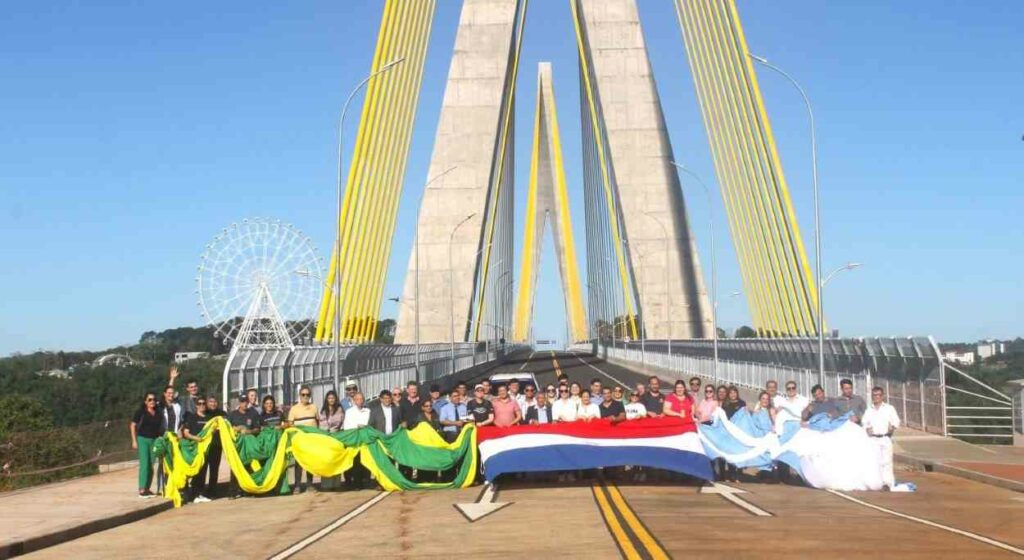 Ponte da Integração: Codetri promove 1.ª travessia trinacional em dia histórico
