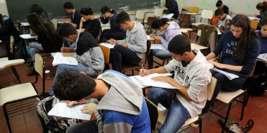 Cursinho pré-vestibular gratuito no Porto Meira abre inscrição