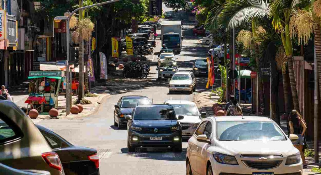 Foz do Iguaçu oferece 200 vagas de emprego para fichar