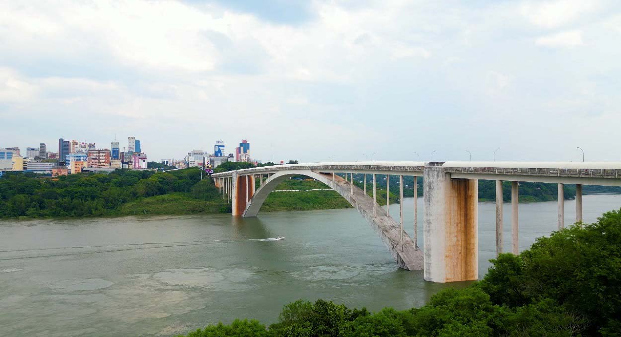 Itaipu pede que famílias afetadas pela cheia não voltem para casa