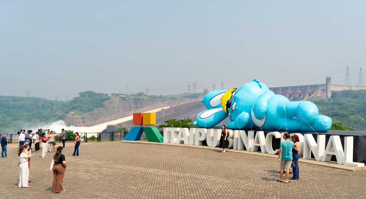 Turma da Mônica: veja fotos do Sansão gigante na usina de Itaipu