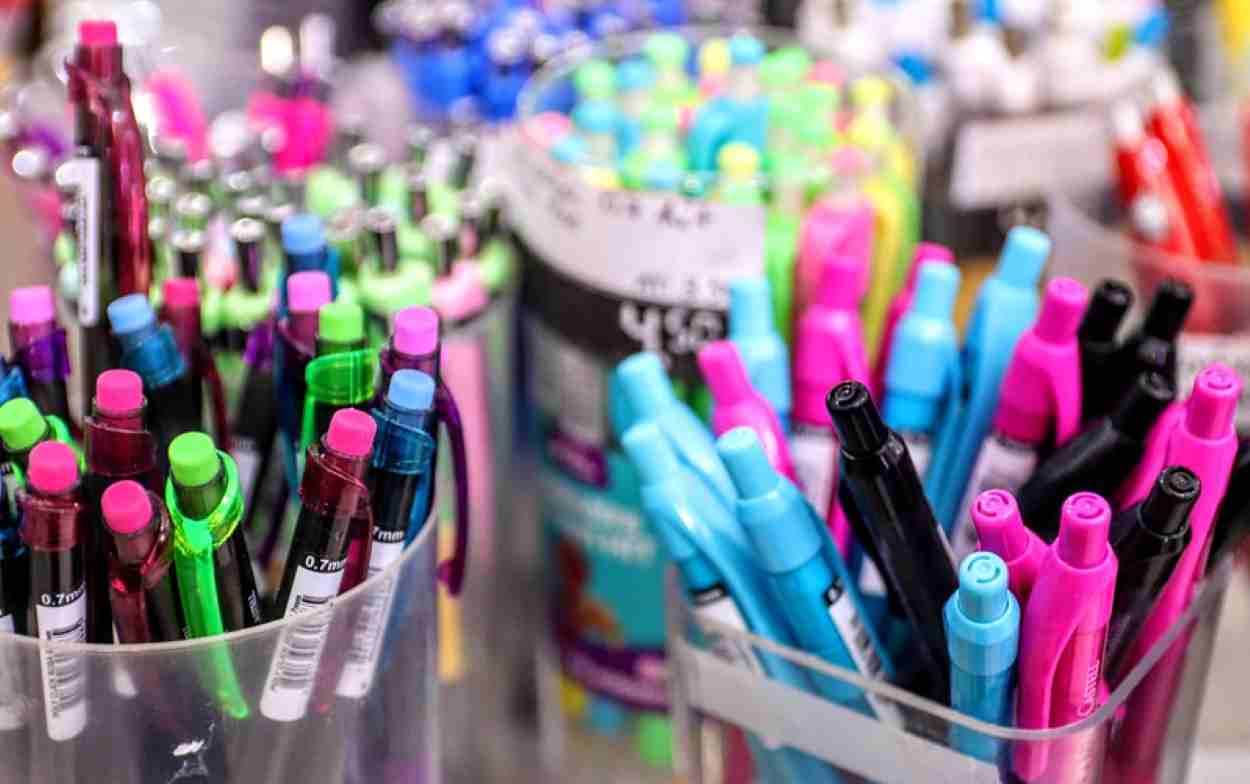 Foz do Iguaçu abre cadastro para empresas que fornecem material escolar