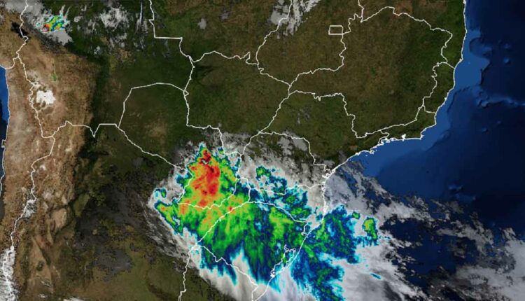 Imagem do satélite GOES16, compartilhada pelo Simepar, mostra grande área de instabilidade sobre Paraguai, Argentina e Sul do Brasil.