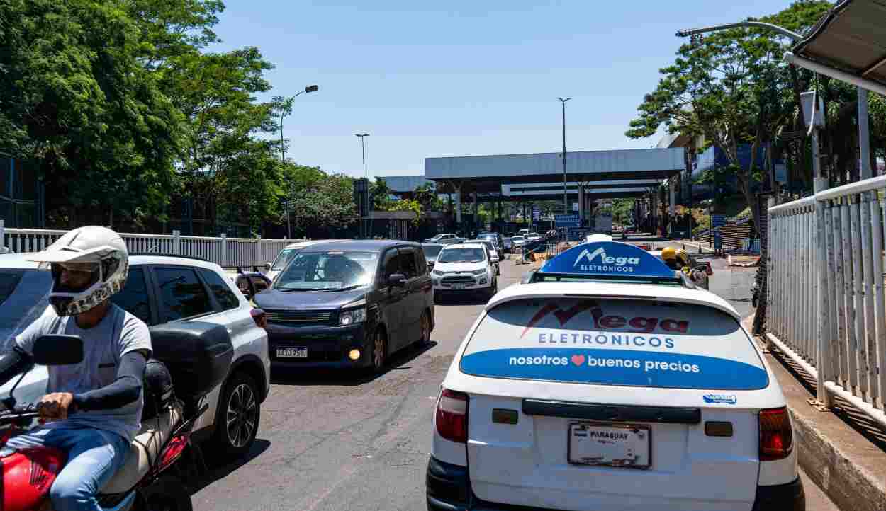 Homem é preso, e contrabando de inseticida, bloqueado na Ponte da Amizade