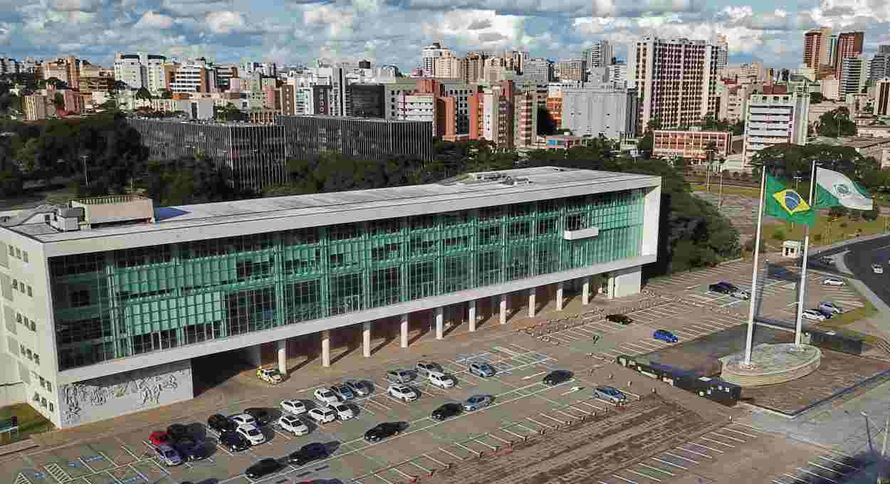 Investimentos, Negociações, Centro de inovação e Em alta