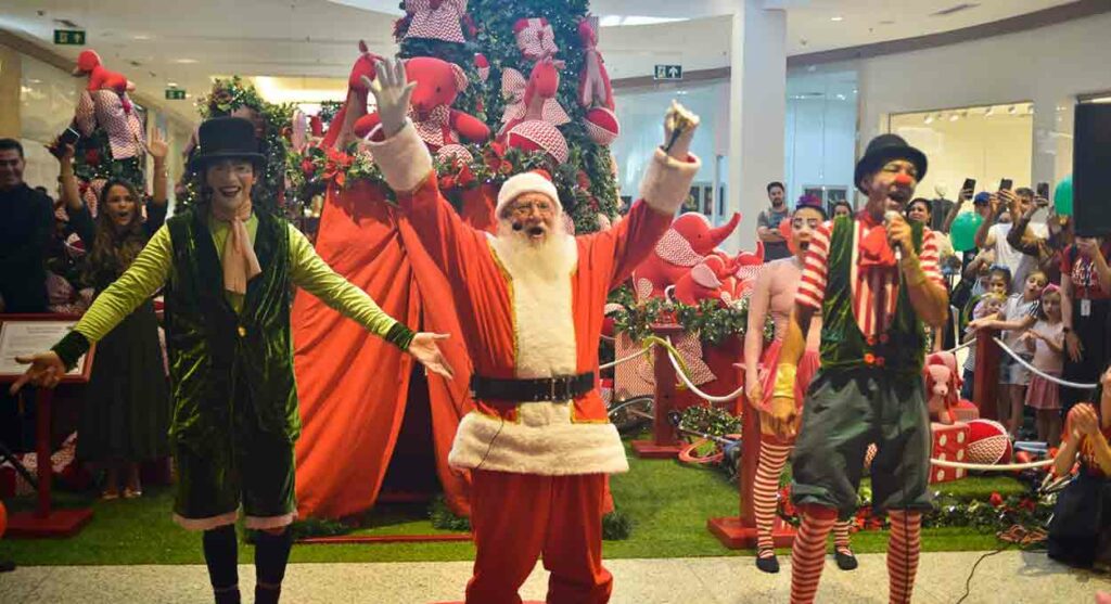 Domingo (19) será marcado pela chegada do Papai Noel ao Catuaí Palladium