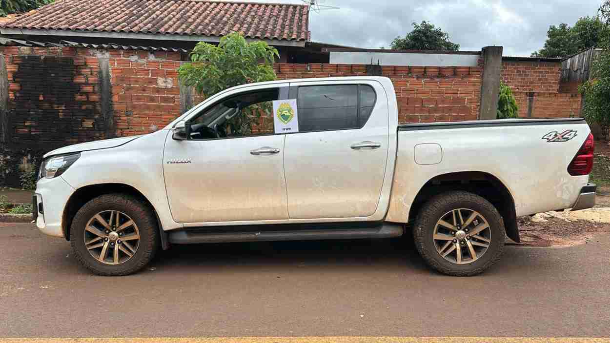 Polícia Militar recupera em Foz do Iguaçu Hilux furtada