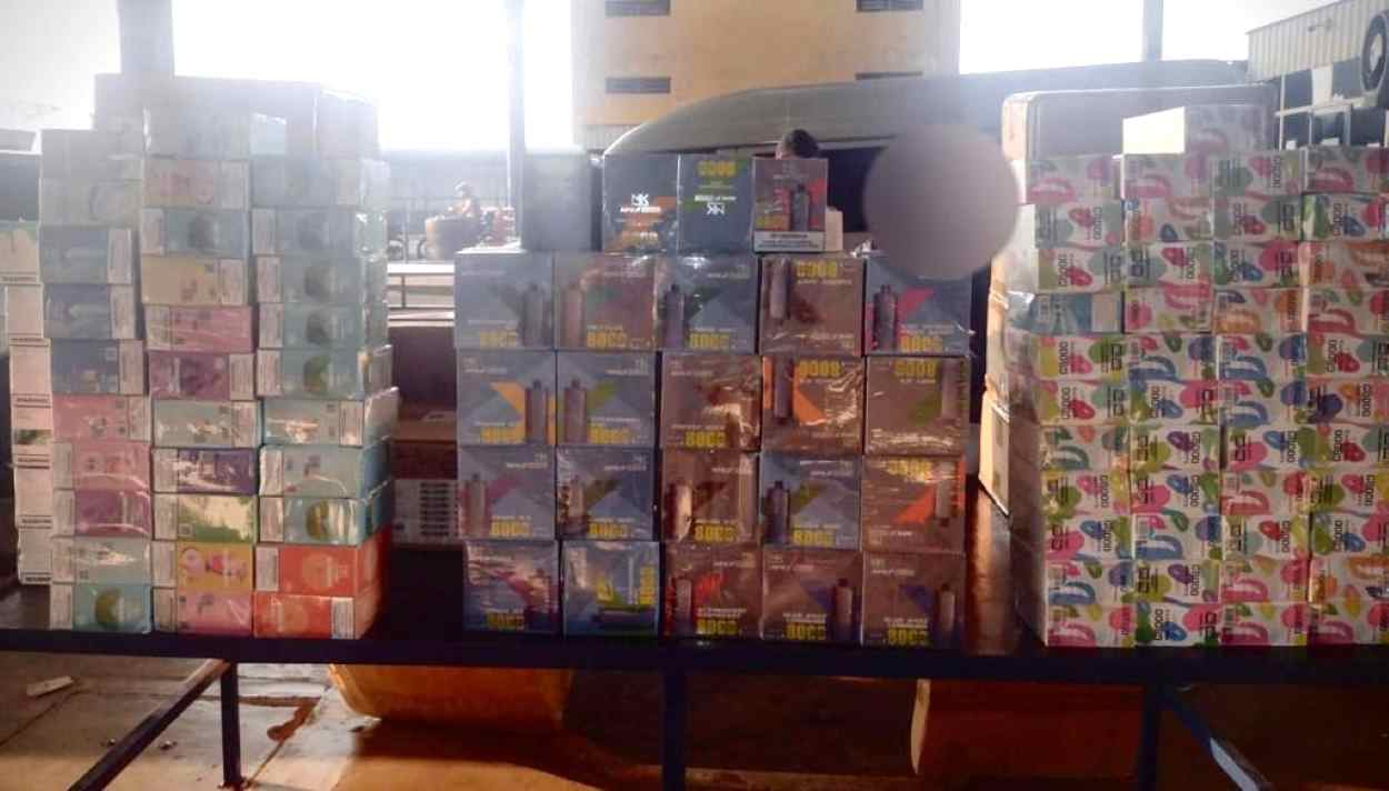 Carga de eletrônicos é confiscada na Ponte da Amizade