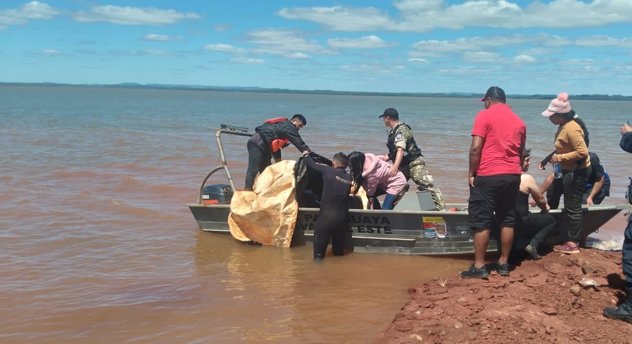 Paraguai resgata corpo de pescador desaparecido no lago de Itaipu