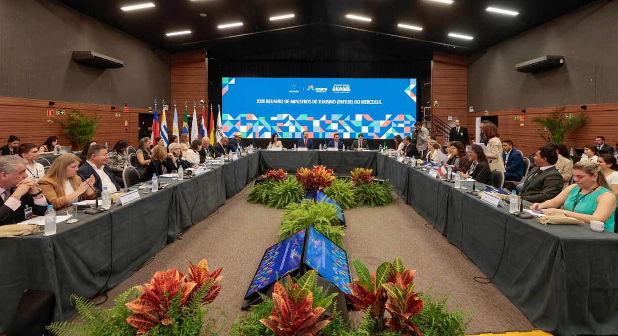 Ministros do Turismo do Mercosul assinam Carta de Foz do Iguaçu