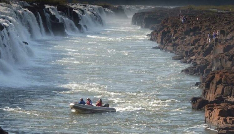 Passeio de barco nos Saltos do Moconá/Yucumã, divisa entre Misiones e Rio Grande do Sul. Foto: Gentileza/Ministério do Turismo de Misiones