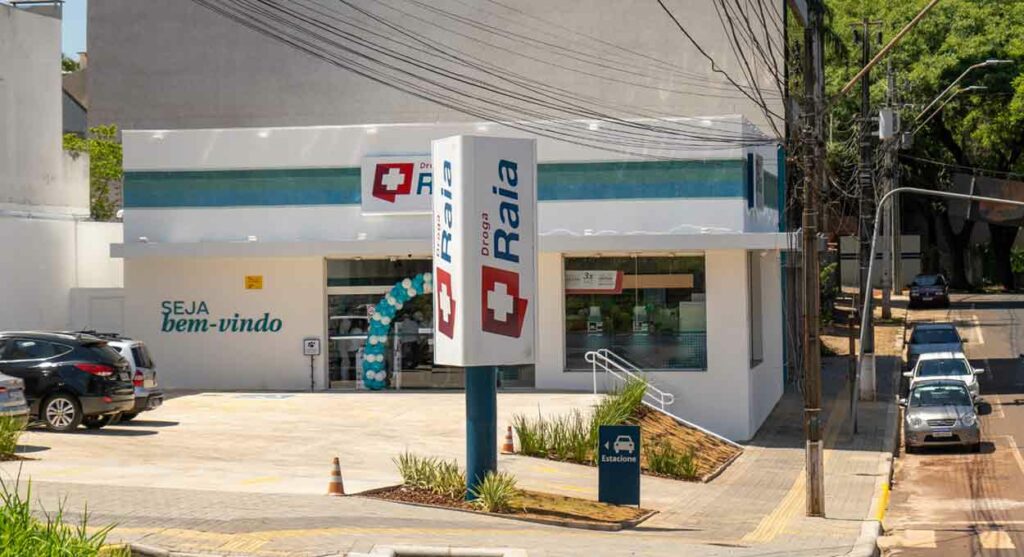 Foz do Iguaçu ganhou uma farmácia a cada 15 dias em 2023