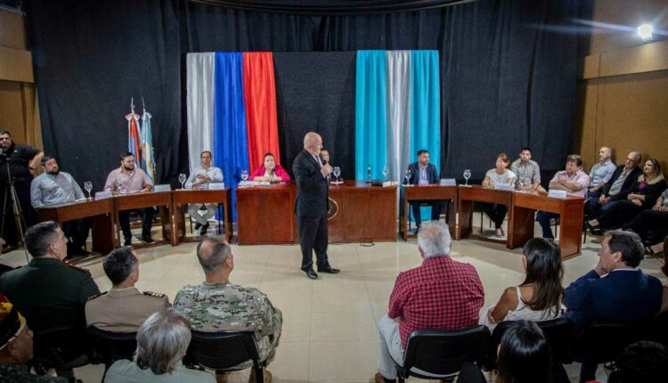 Ato ocorreu na sede do Ente Municipal de Turismo (Iturem), no centro de Puerto Iguazú. Foto: Gentileza/Prefeitura de Puerto Iguazú