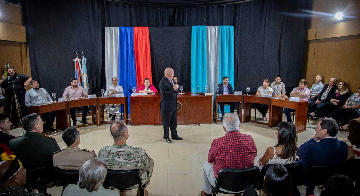 Claudio Filippa inicia quinto mandato como prefeito de Puerto Iguazú