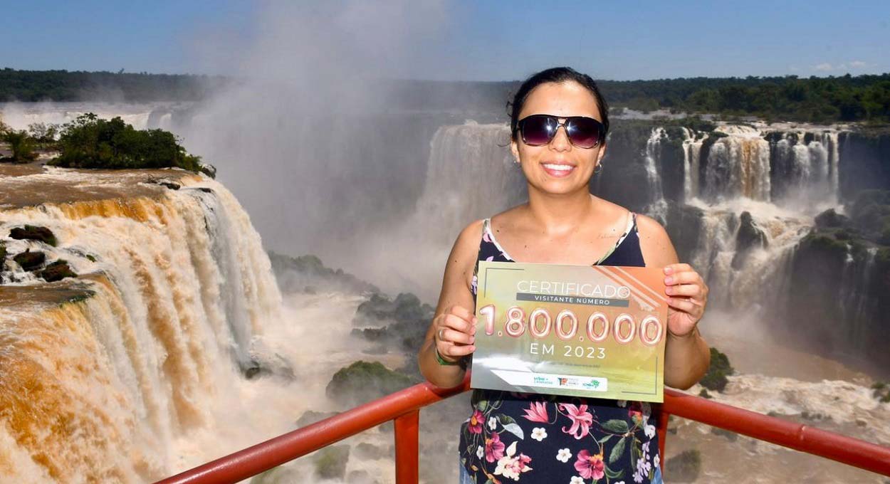 Lado brasileiro das Cataratas recebe visitante 1.800.000 em 2023