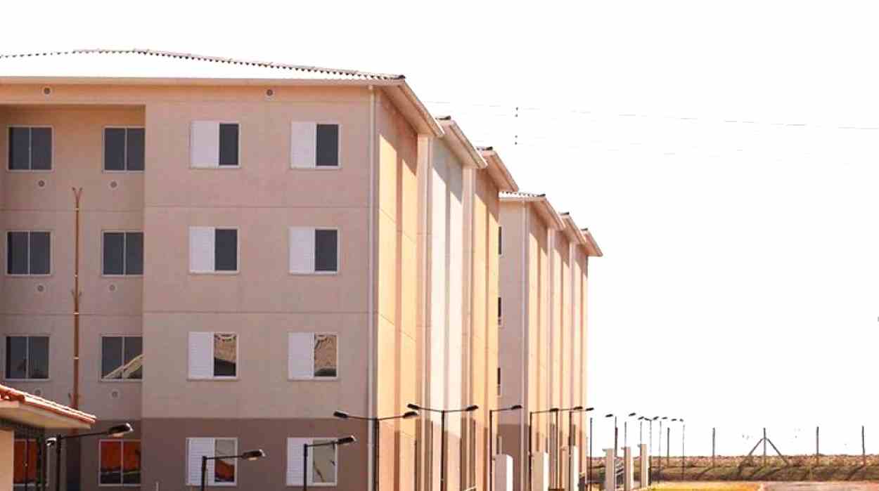 Foz do Iguaçu construirá três conjuntos de moradia para 500 famílias