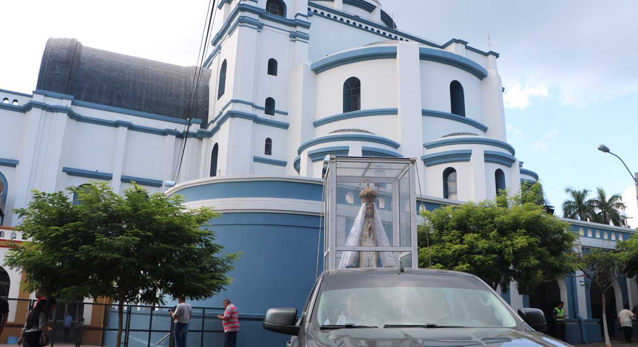 Celebração em Caacupé mobiliza católicos no Paraguai