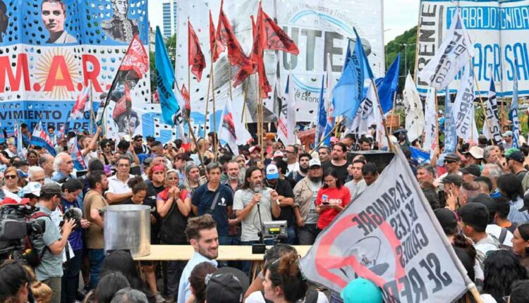 Manifestação nessa sexta-feira (22), no centro de Buenos Aires. Foto: Victoria Gesualdi/Télam
