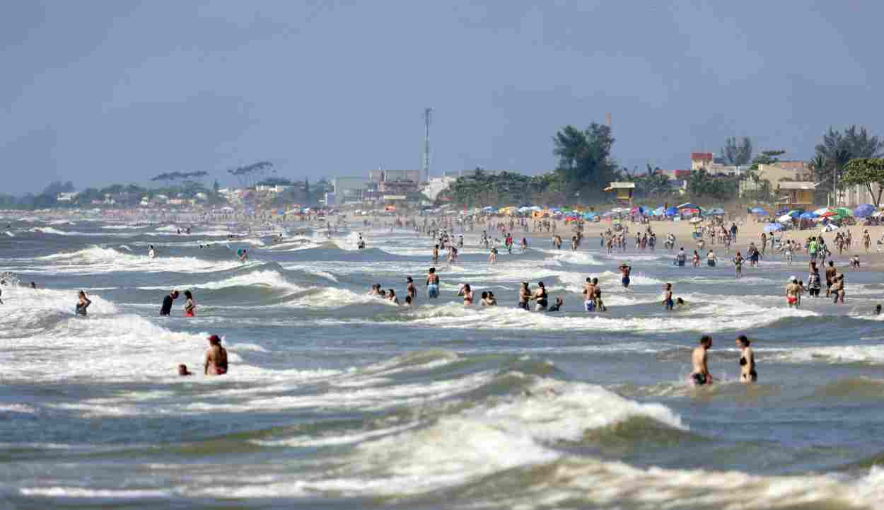 Paraná terá 90% das praias próprias para banho na virada de ano