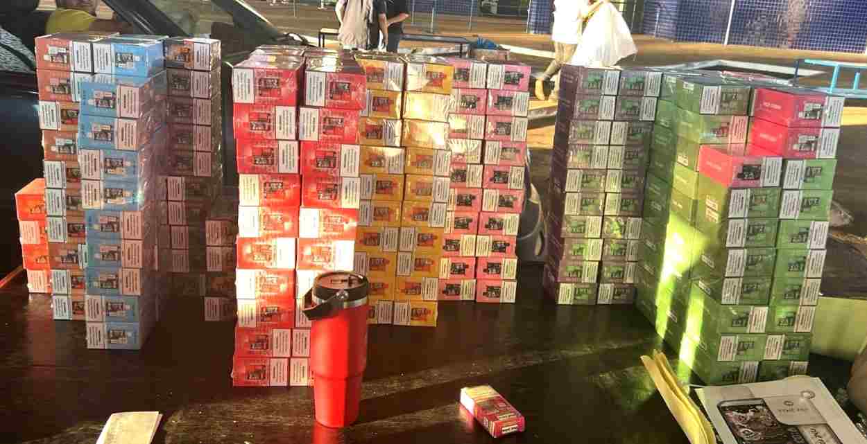 Casal é detido com carga de R$ 80 mil em cigarro eletrônico na Ponte da Amizade