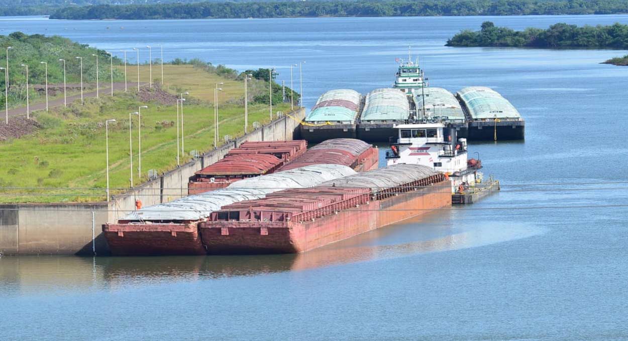 Hidrovia é a principal rota de comércio exterior do Paraguai. Foto: Gentileza/Entidad Binacional Yacyretá (Arquivo)