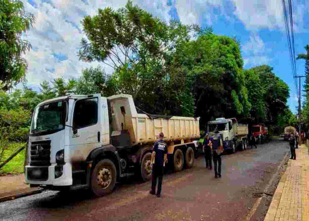 Operação fiscaliza veículos de carga em Foz do Iguaçu