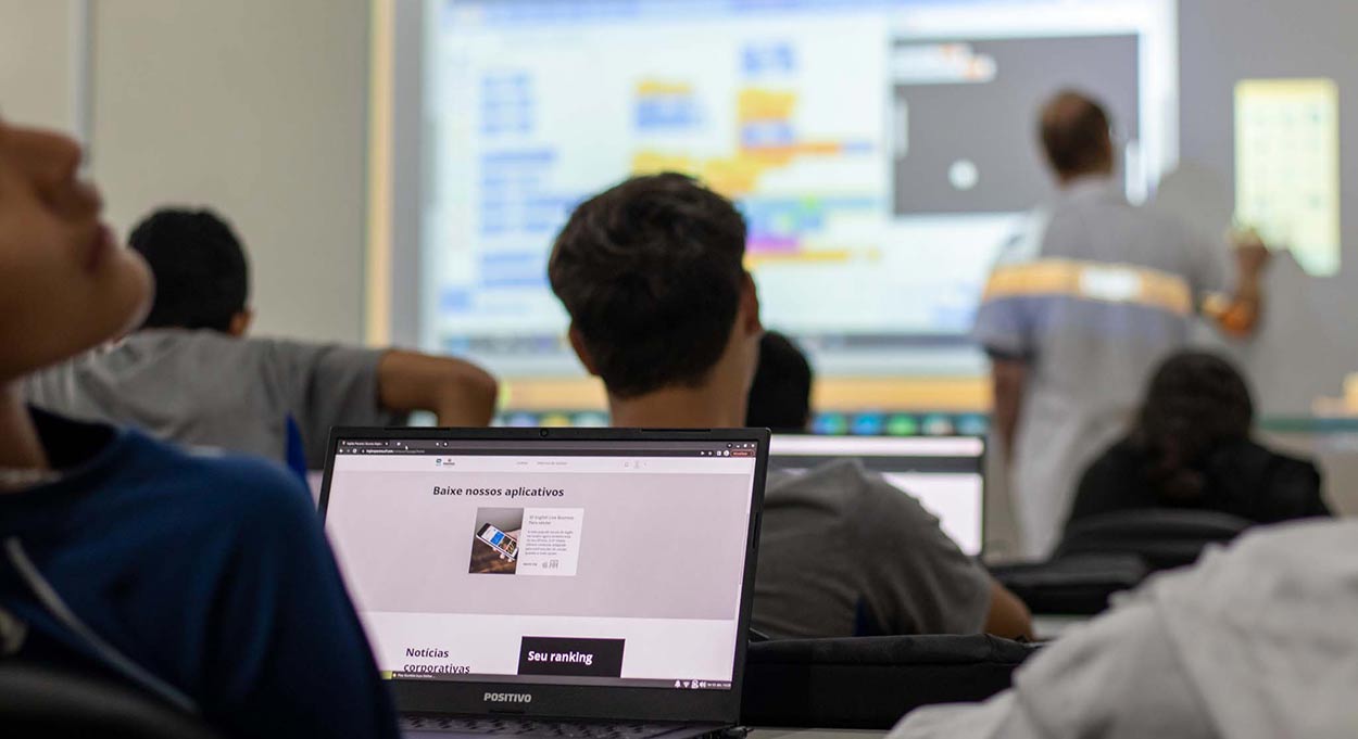 Três colégios de Foz do Iguaçu irão ofertar gratuitamente curso técnico de Eletromecânica