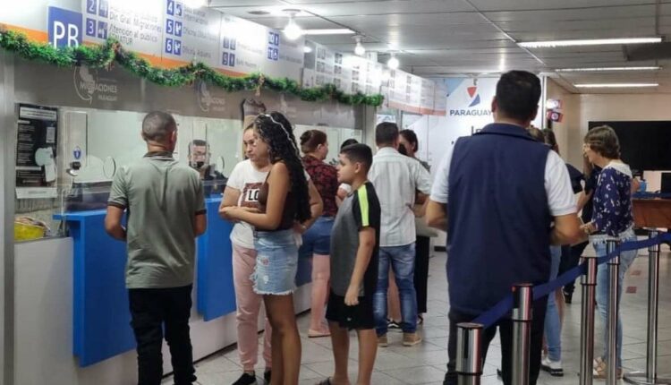 Fiscalização migratória na Ponte da Amizade funciona 24 horas por dia. Foto: Gentileza/DNM