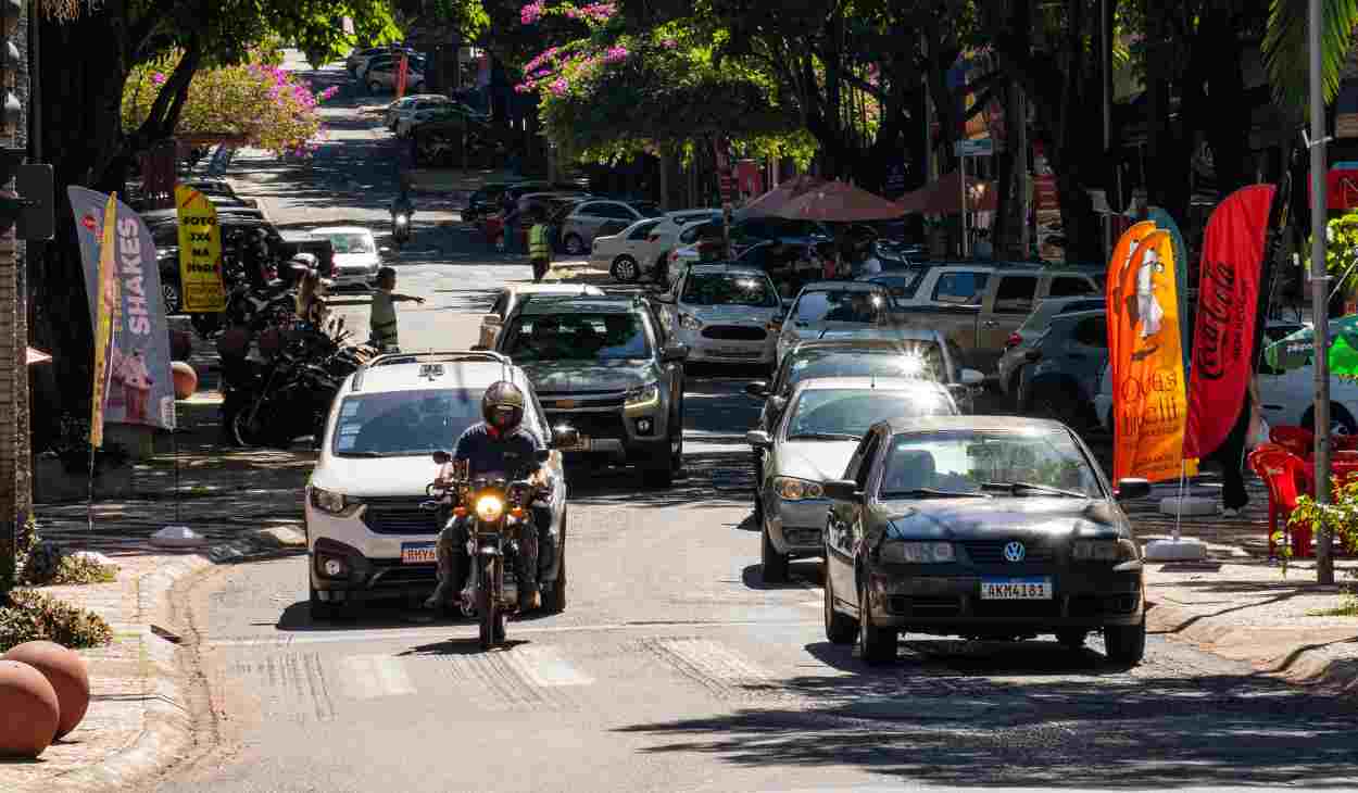 Donos de veículos já podem emitir guias do IPVA 2024