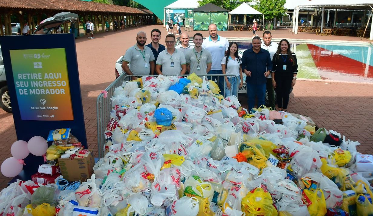 Lar dos Velhinhos recebe 5 toneladas de mantimentos arrecadados no PNI
