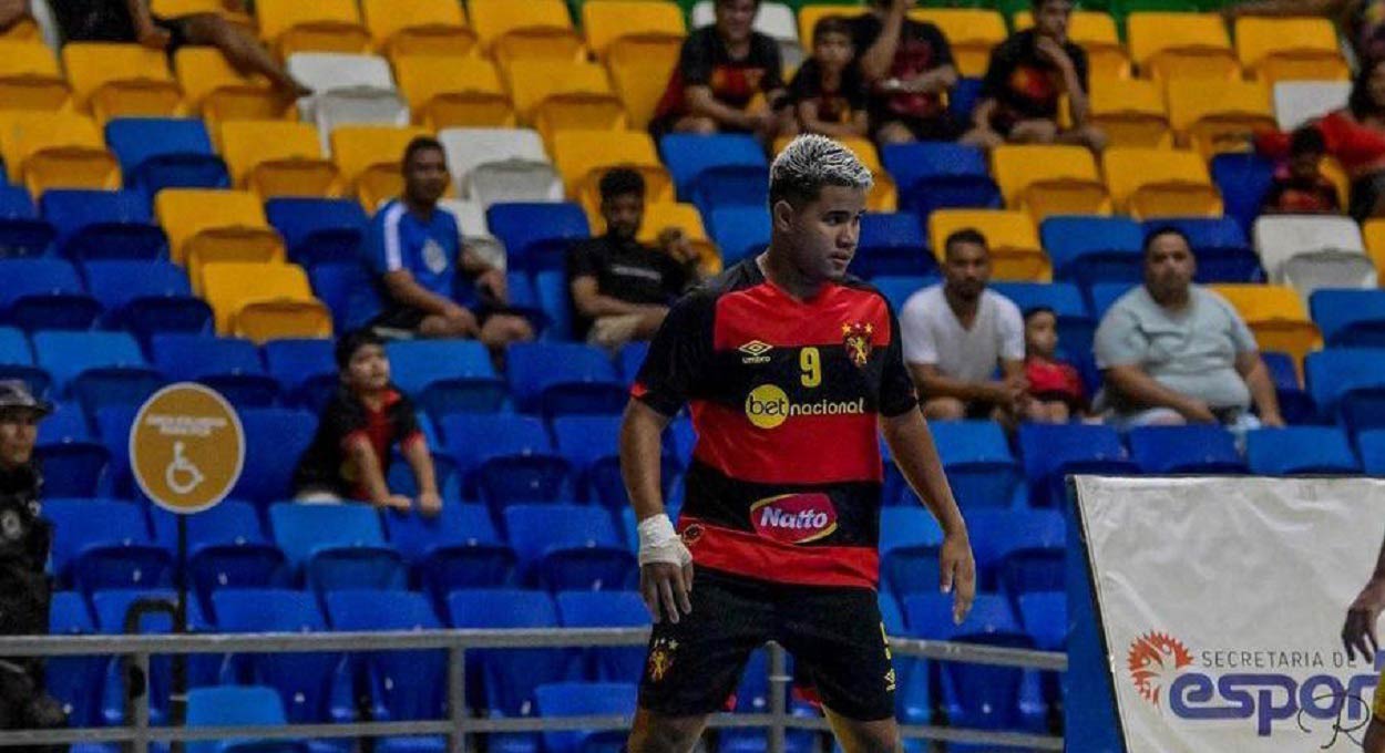 Foz Cataratas Futsal confirma pivô pernambucano de 21 anos