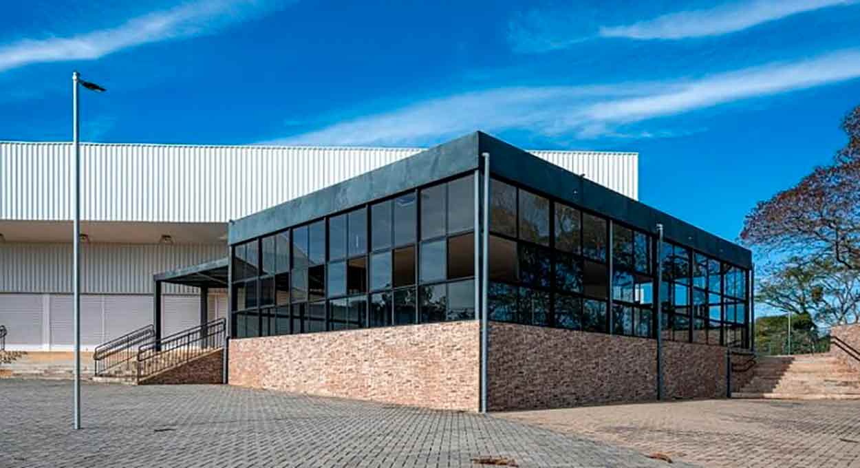 Agora vai? Itaipu anuncia inauguração do Mercado Municipal para o segundo semestre