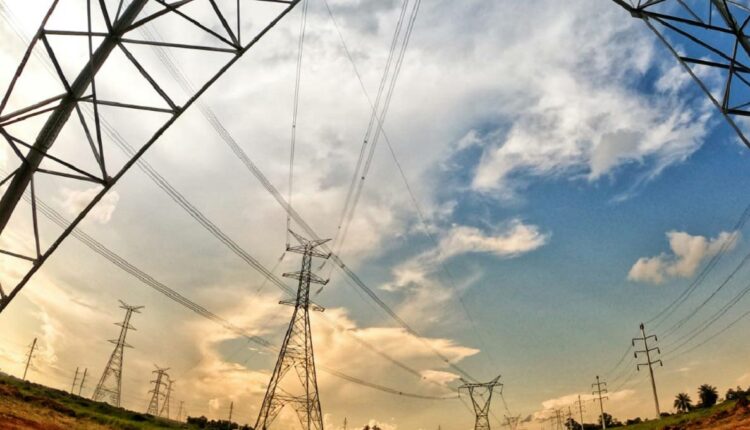 Linhas do Sistema Interligado Nacional, que tem as usinas binacionais de Itaipu e Yacyretá como principais fontes geradoras. Foto: Gentileza/Ande