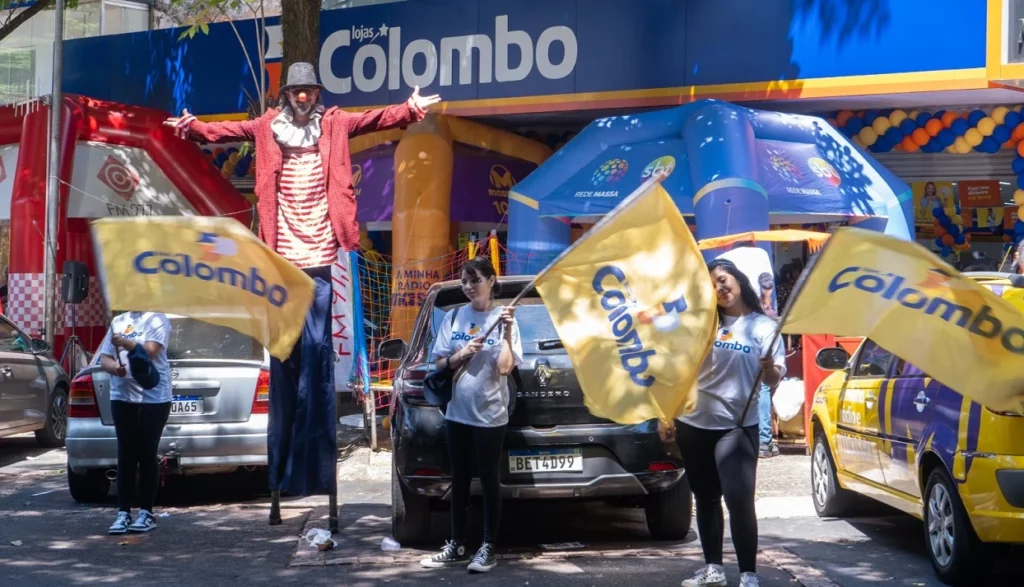 Lojas Colombo inaugura no centro de Foz do Iguaçu com megaofertas