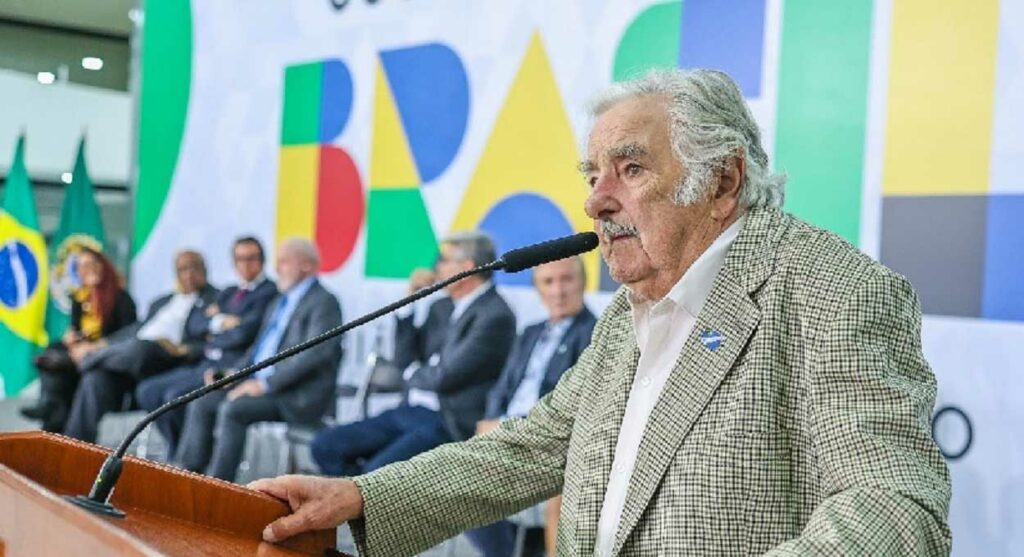 Ex-presidente Pepe Mujica participará de evento em Foz do Iguaçu