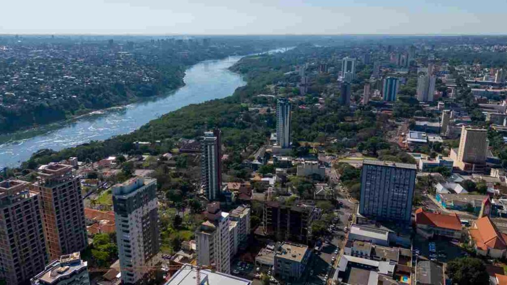 Foz do Iguaçu oferta mais de 300 empregos no pós-carnaval