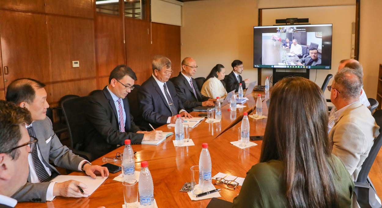 Empresa de Taiwan quer fabricar ônibus elétricos no Paraguai