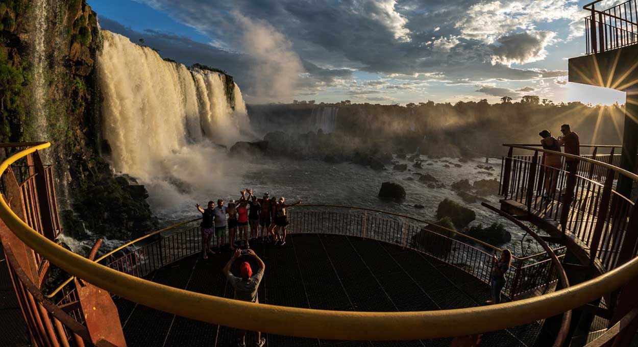 Turismo em alta: veja o movimento no feriado de carnaval em Foz do Iguaçu