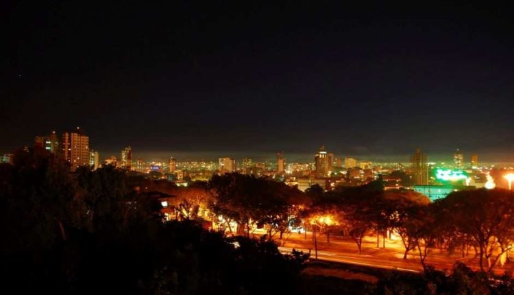 Foz do Iguaçu à noite